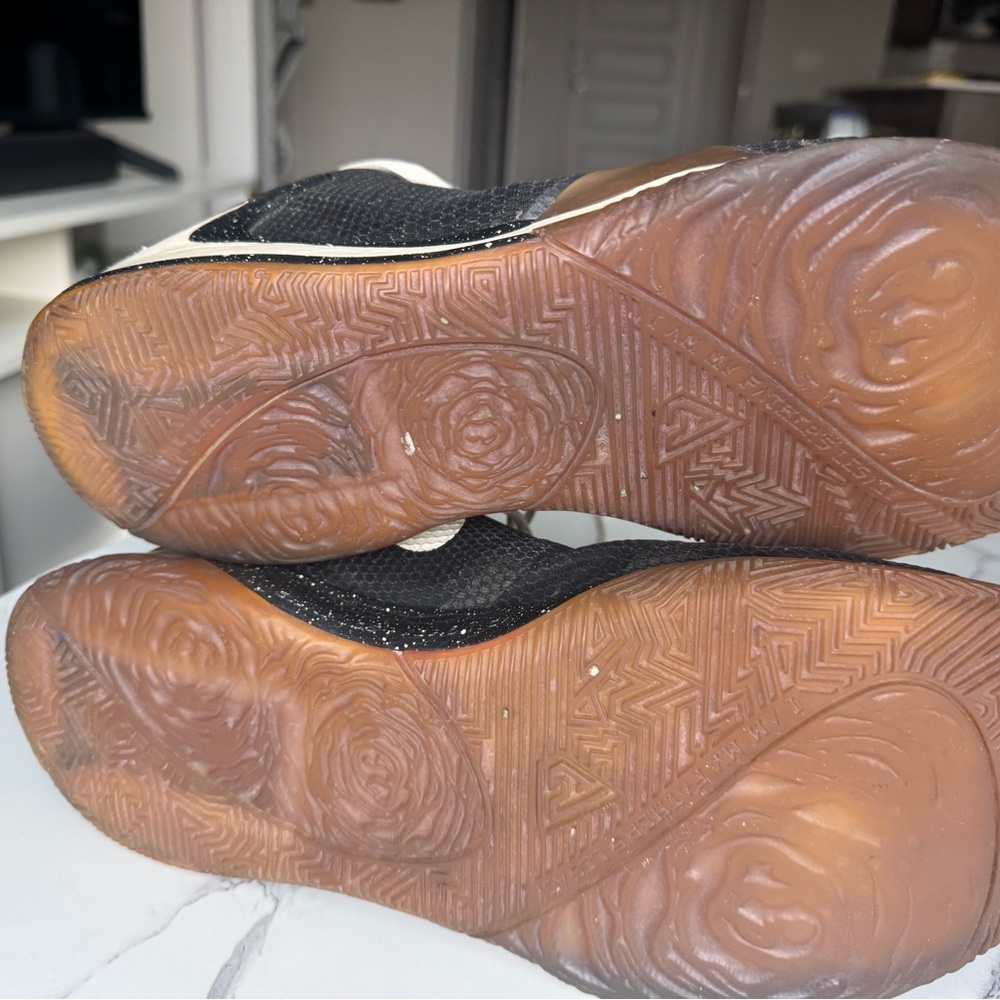 Nike Men 15 High Top Athletic Sneakers - Picture 11 of 12